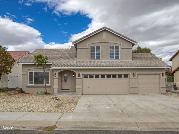 221 Mary Lou Lane, Fernley, NV 89408