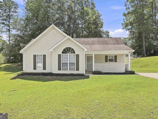 104 Ridgefield Circle, Lagrange, GA 30241