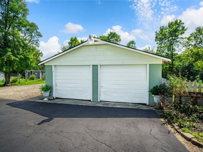 12180 Dayton Farmersville Road, Farmersville, OH 45325 Photo 4