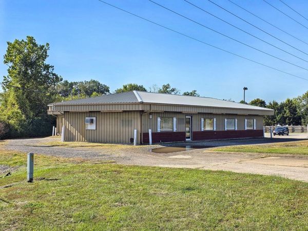 1202 W Highway 28 , Owensville, MO 65066