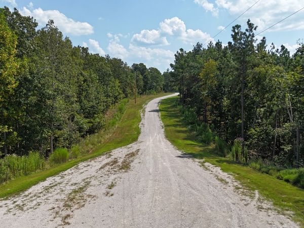 645 Ashwood Dr , Linden, TN 37096