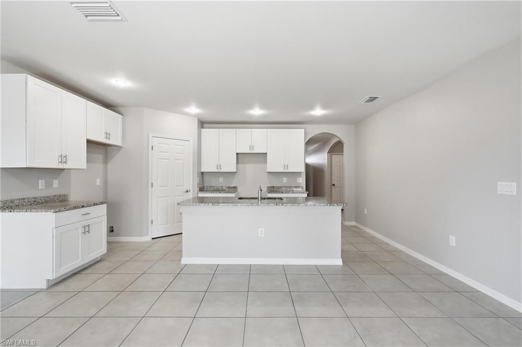 27580 Los Amigos Ln, Bonita Springs, FL 34135 Photo