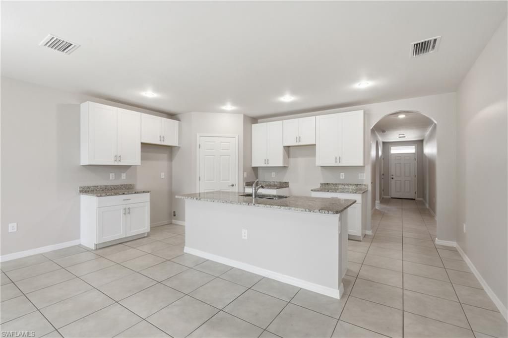 27580 Los Amigos Ln, Bonita Springs, FL 34135 Photo