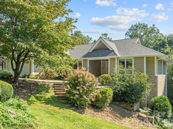 324 DAWNBROOK Drive , Flat Rock, NC 28731