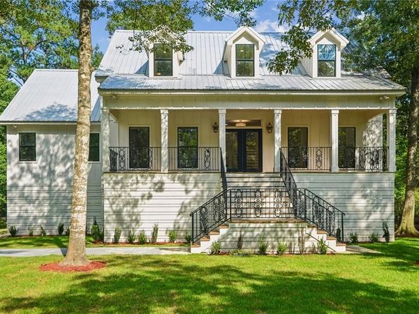 925 OLD LANDING Road , Covington, LA 70433