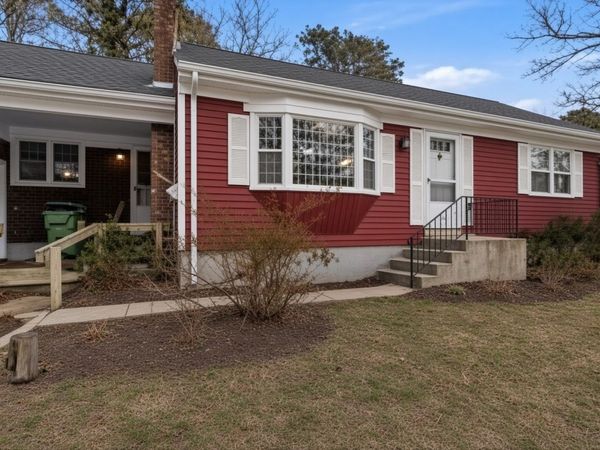 36 Lakewood Dr, Harwich, MA 02645
