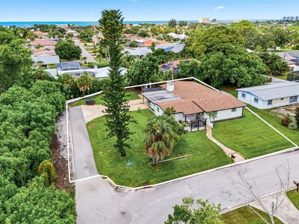 936 DAWN STREET , VENICE, FL 34285