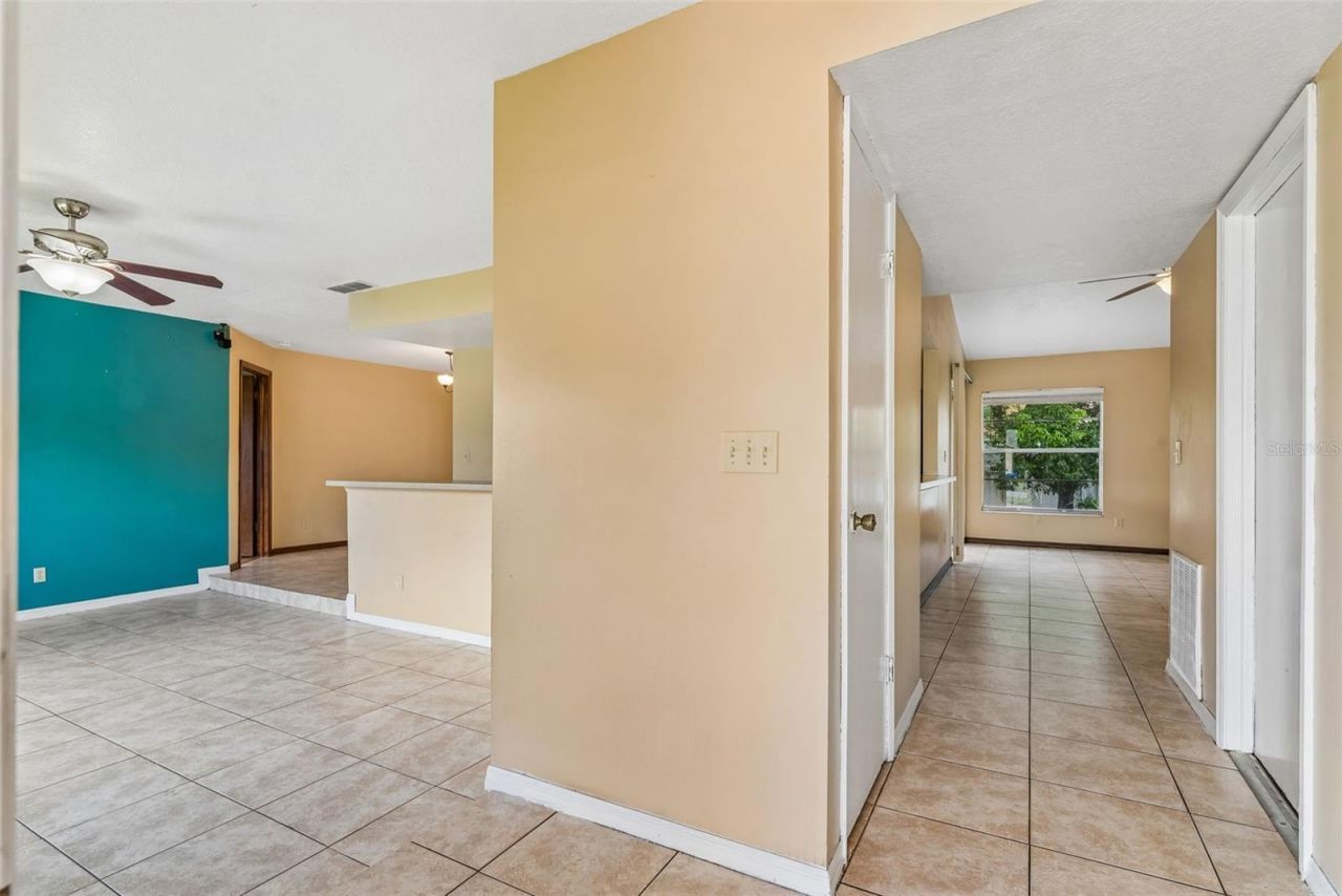 2402 Woodway Drive, Orlando, FL 32837 Photo