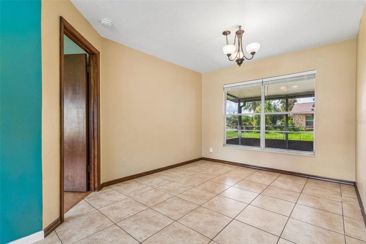 2402 Woodway Drive, Orlando, FL 32837 Photo