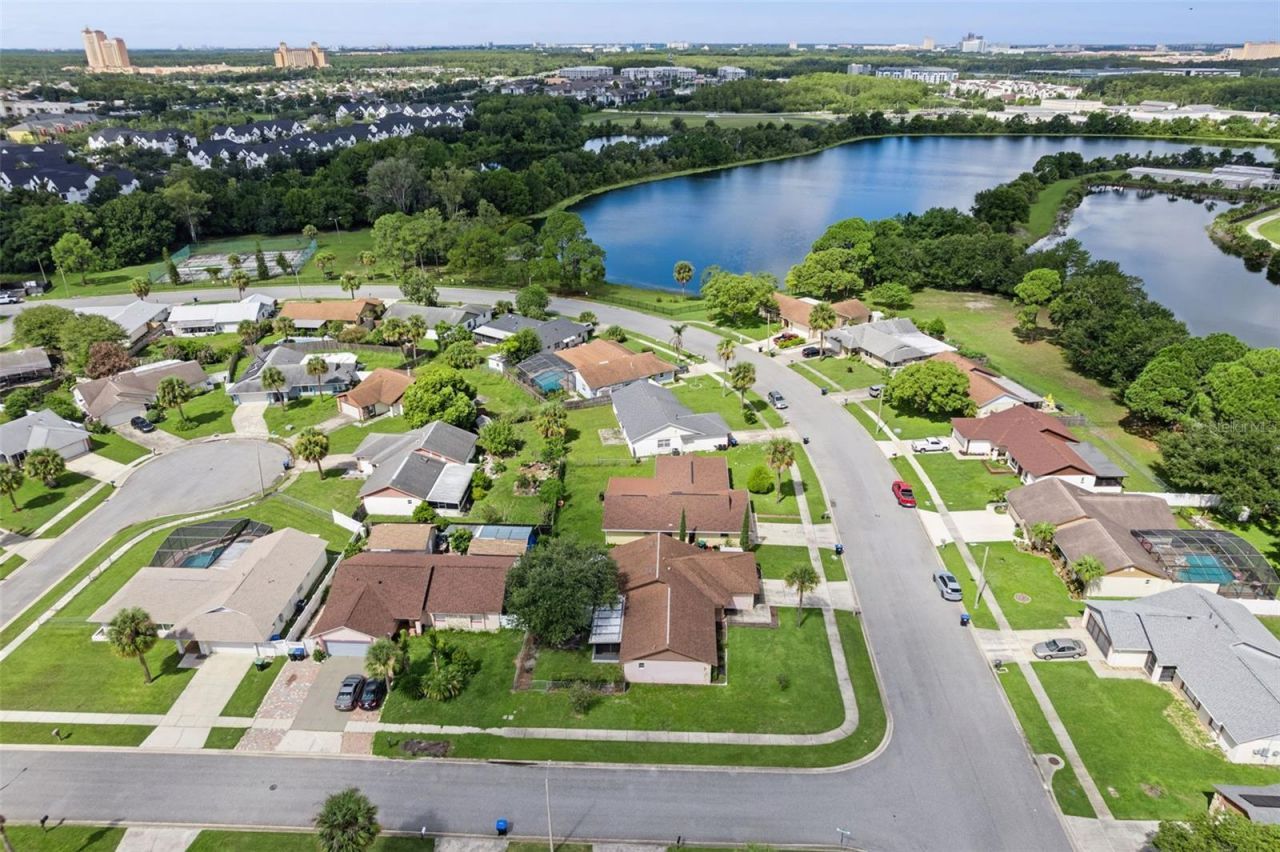 2402 Woodway Drive, Orlando, FL 32837 Photo