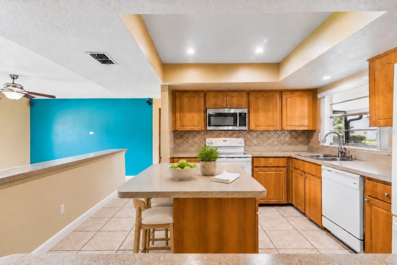 2402 Woodway Drive, Orlando, FL 32837 Photo