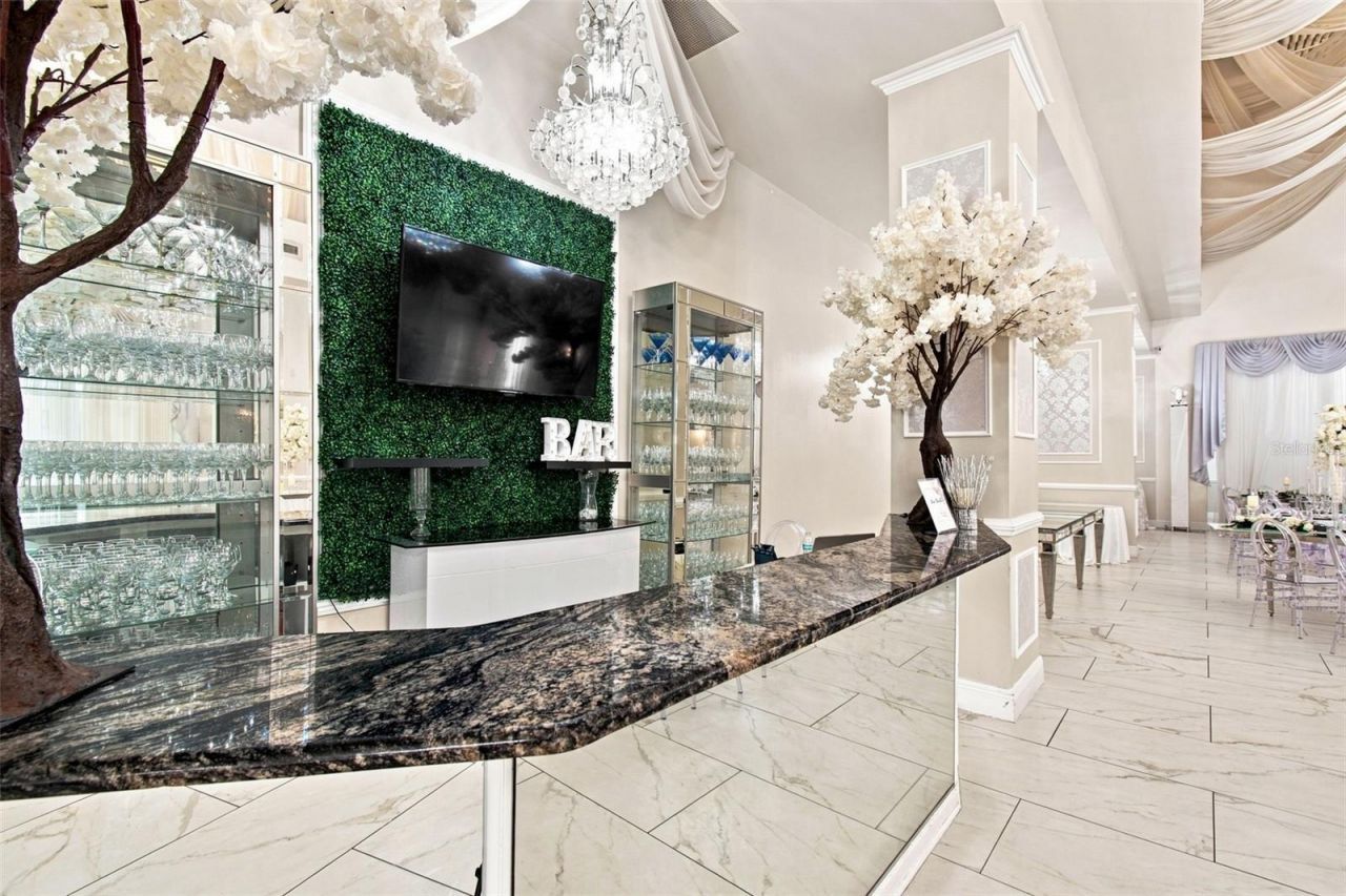 7065 Westpointe Boulevard, Unit 140, Orlando, FL 32835 Photo