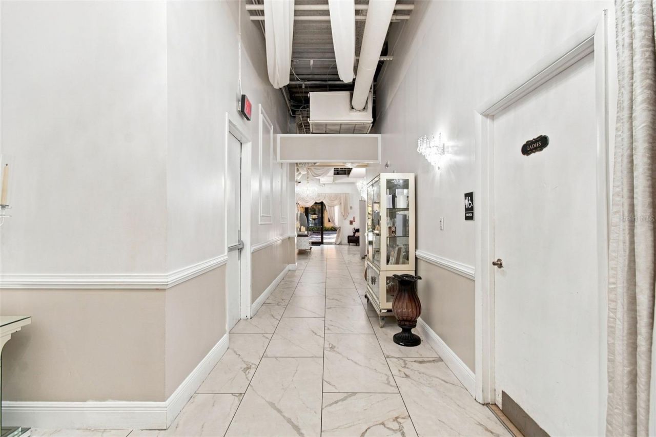7065 Westpointe Boulevard, Unit 140, Orlando, FL 32835 Photo