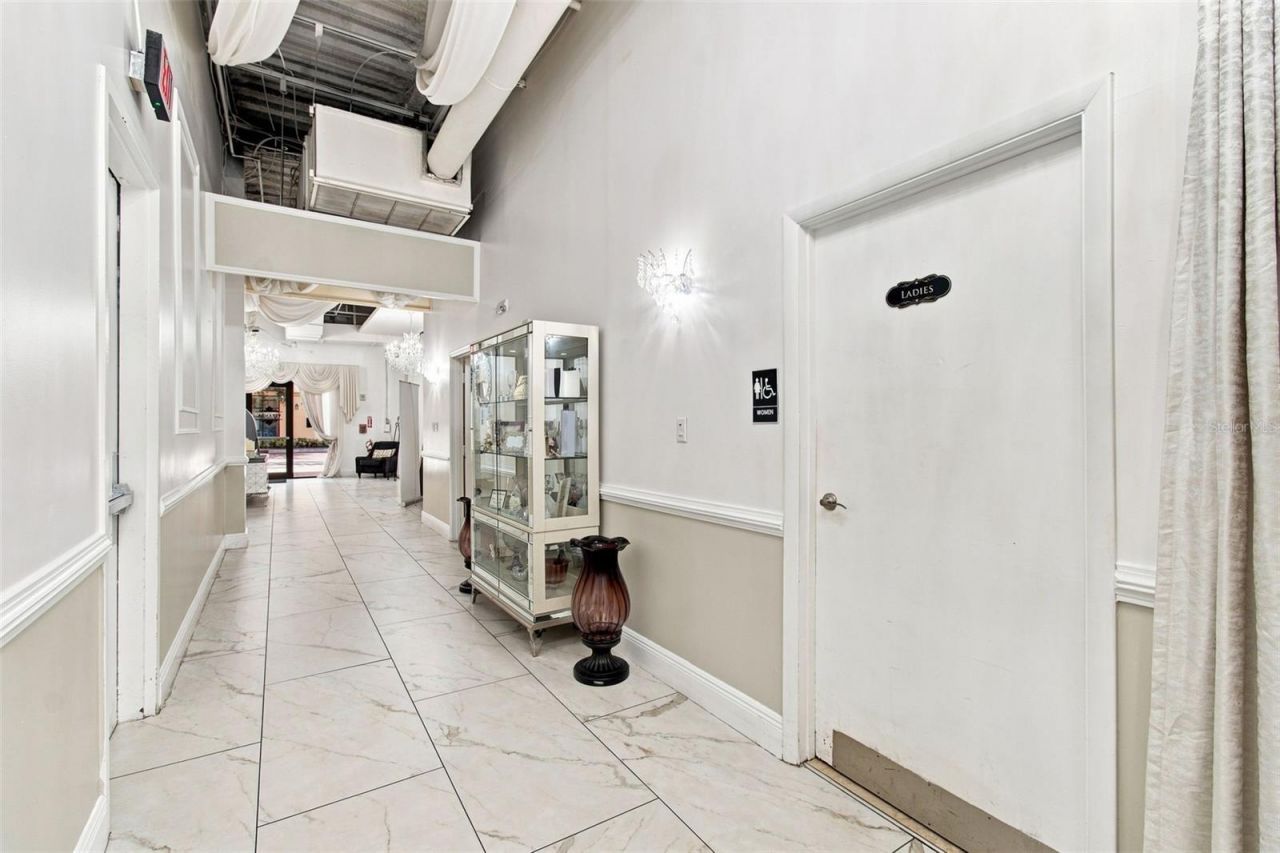 7065 Westpointe Boulevard, Unit 140, Orlando, FL 32835 Photo