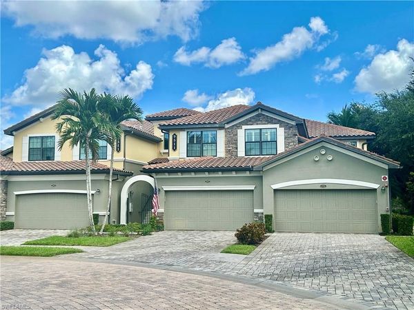 9511 Napoli LN , Unit 202, NAPLES, FL 34113