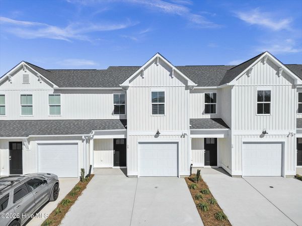 24 W Farley Drive , Hampstead, NC 28443