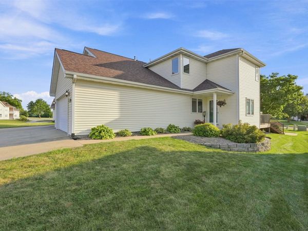 500 1/2 Brabant Laan, Pella, IA 50219