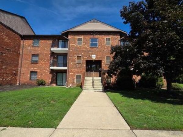 5 CHASE HALL, DOVER, DE 19904