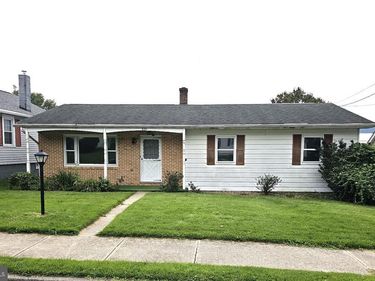 820 W 5TH STREET W, LEWISTOWN, PA 17044