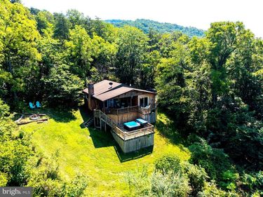 631 OVERLOOK DRIVE , RILEYVILLE, VA 22650