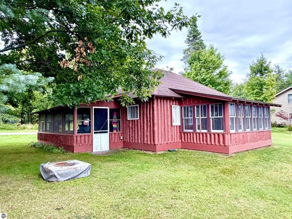 2371 Green Street, Central Lake, MI 49622