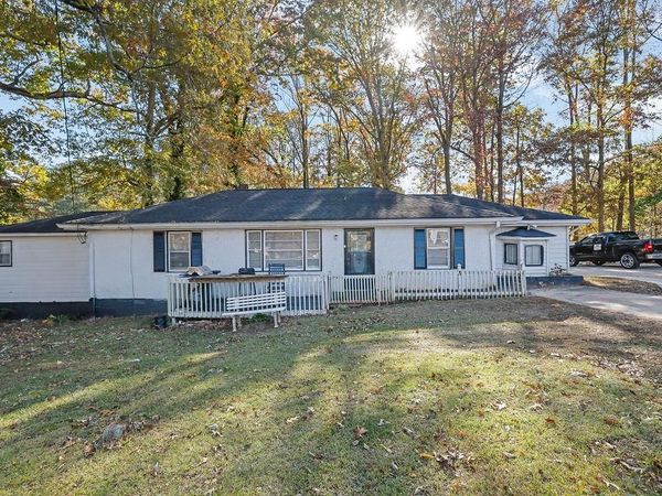 804 ROWLAND Road , Stone Mountain, GA 30083