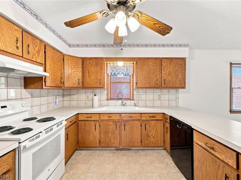 40 Davenport Avenue, Akron, OH 44312 Photo 7