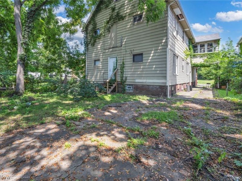 382 Madison Avenue, Akron, OH 44320 Photo 4