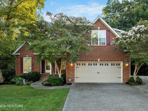 8127 Campbells Point Rd, Corryton, TN 37721