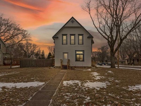 1080 Lafayette Avenue, Lafayette, MN 56054