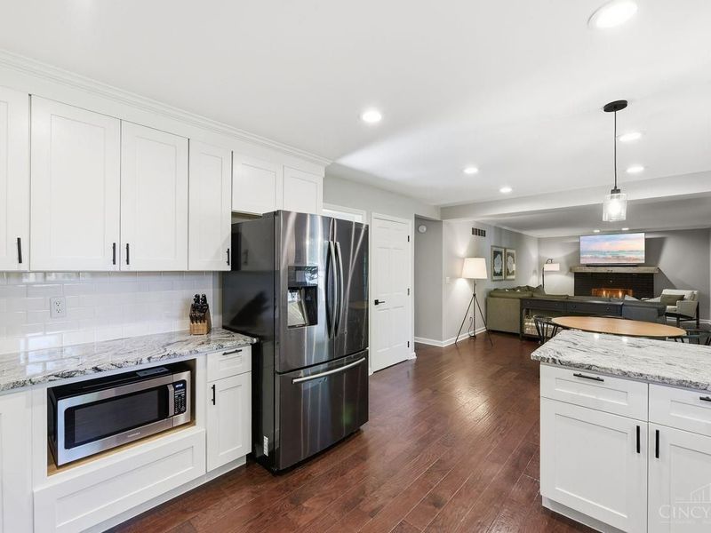 9985 Meadow Hills Drive, West Chester, OH 45241 Photo 13