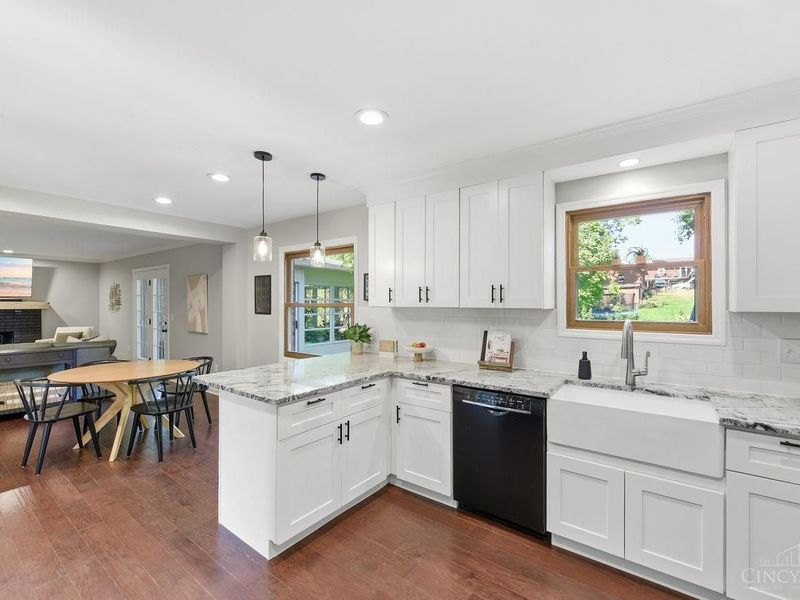 9985 Meadow Hills Drive, West Chester, OH 45241 Photo 14
