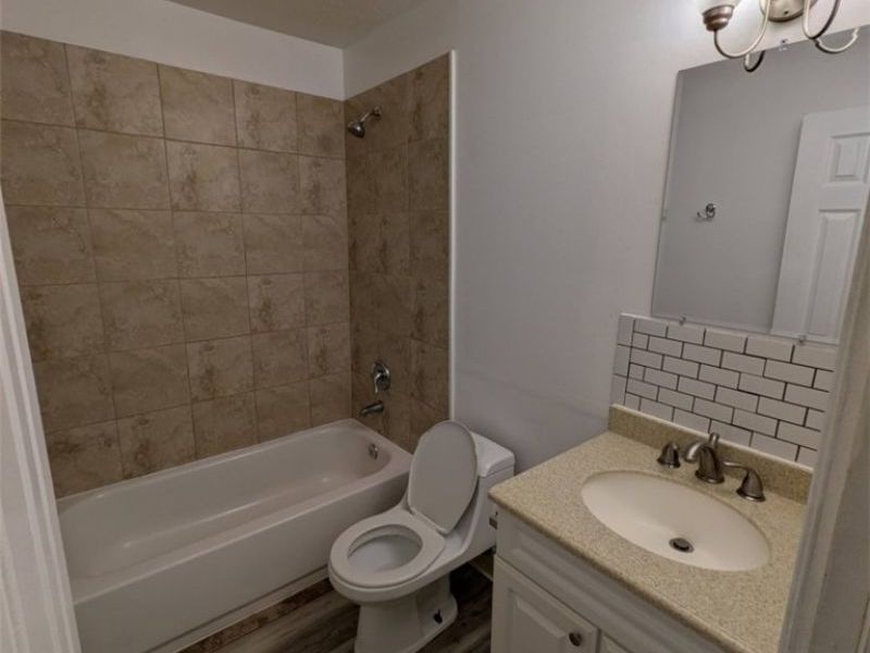 147 Morgan Avenue, Elyria, OH 44035 Photo 6
