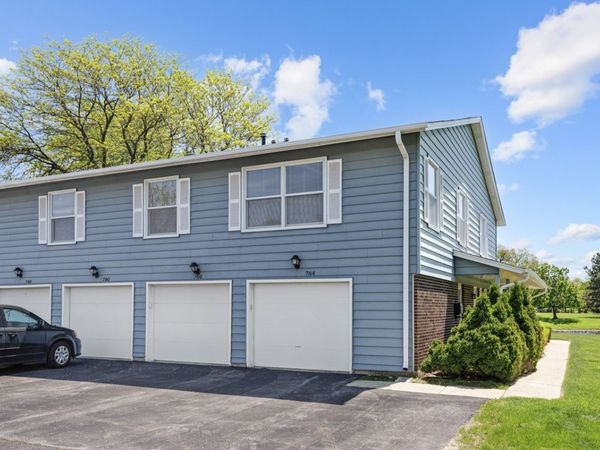 784 Leicester Road , Unit 784, Elk Grove Village, IL 60007