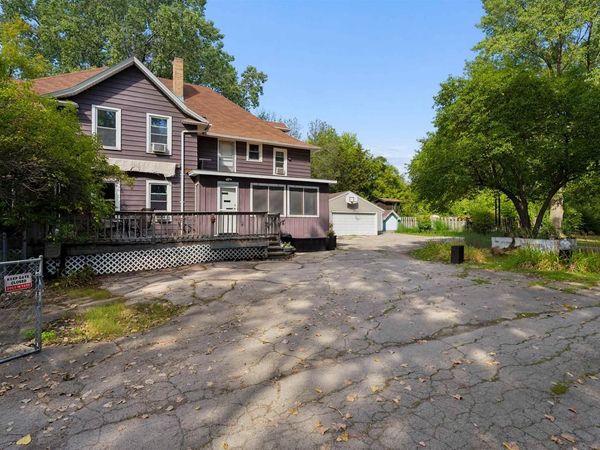 1025 ONEIDA STREET, Menasha, WI 54952