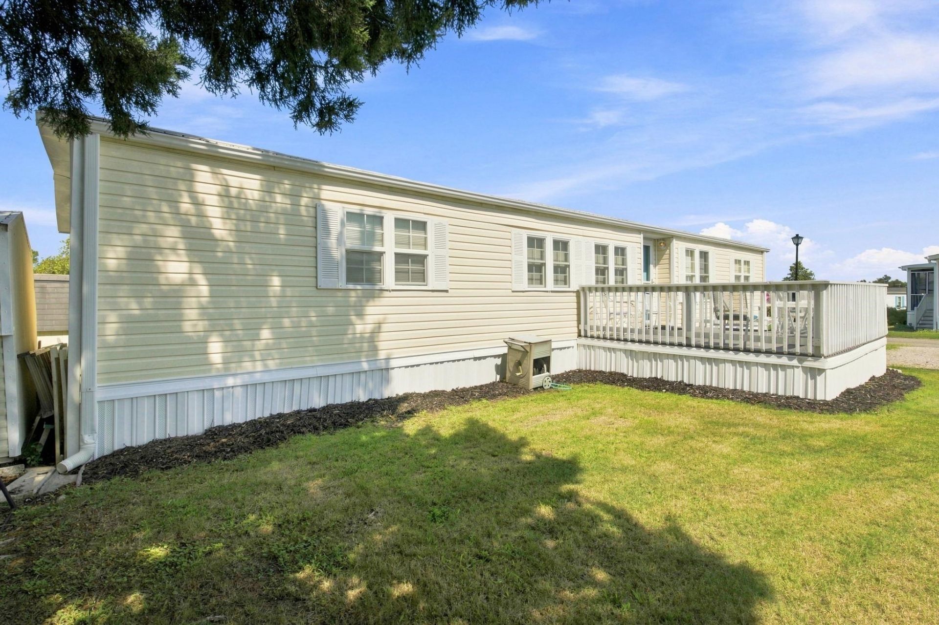 800 Waterway Dr. Photo 27