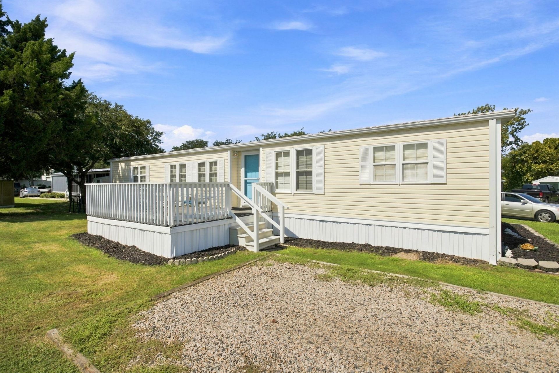 800 Waterway Dr. Photo 28