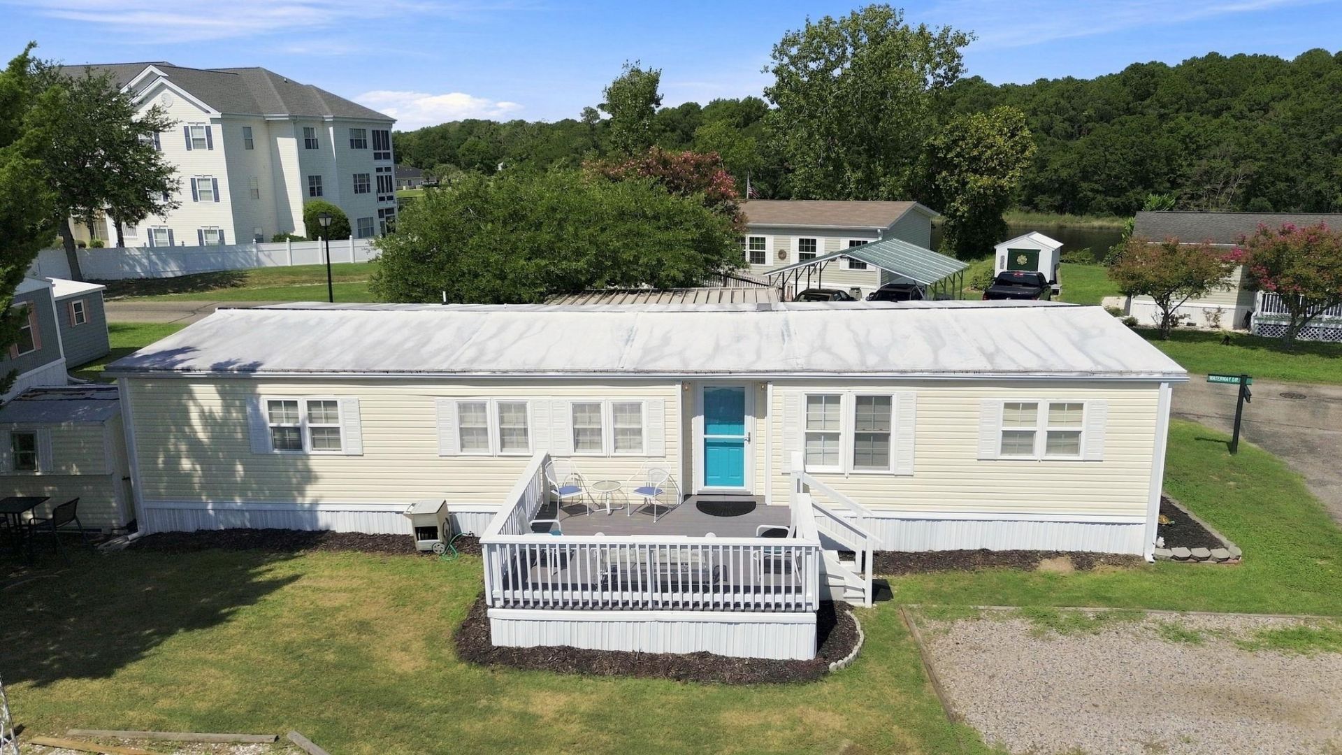 800 Waterway Dr. Photo 29