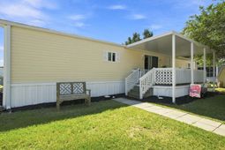 800 Waterway Dr. photo 4