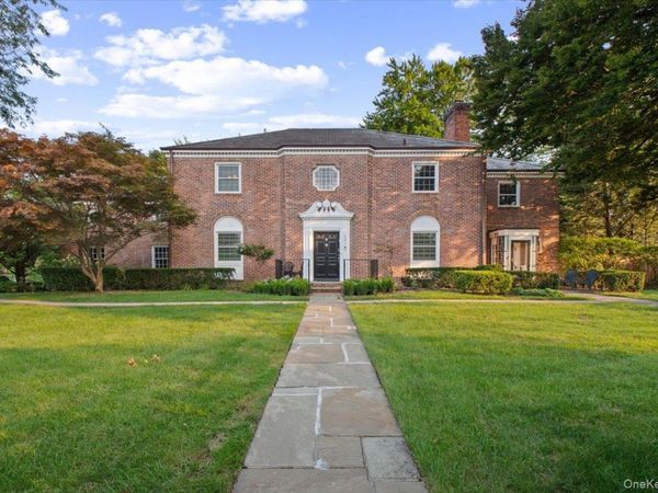501 Broadway , Lawrence, NY 11559