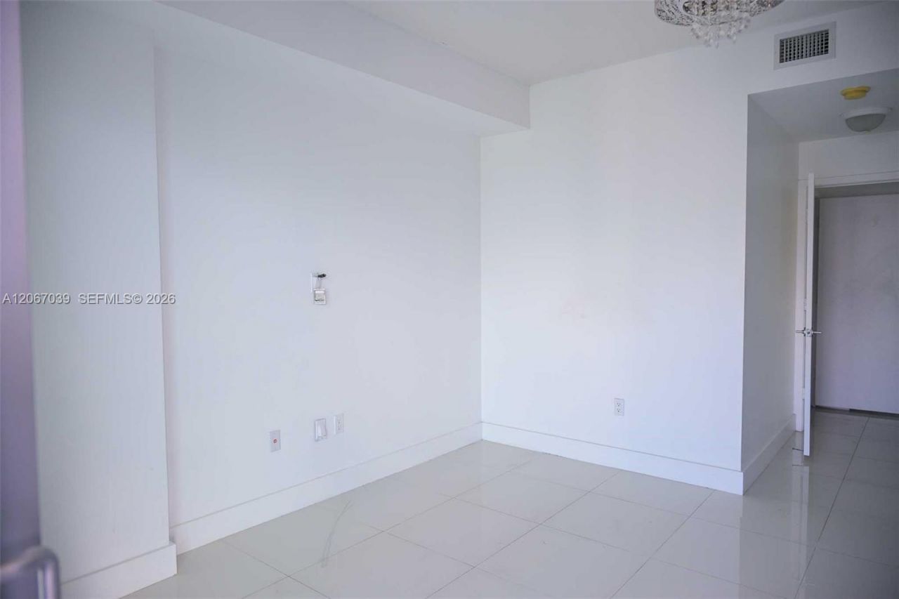 1111 SW 1st Ave, Unit 3624-N, Miami, FL 33130 Photo