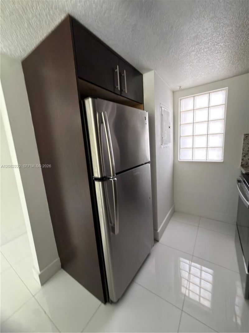 695 SW 11th St , Unit 204, Miami, FL 33129 Photo