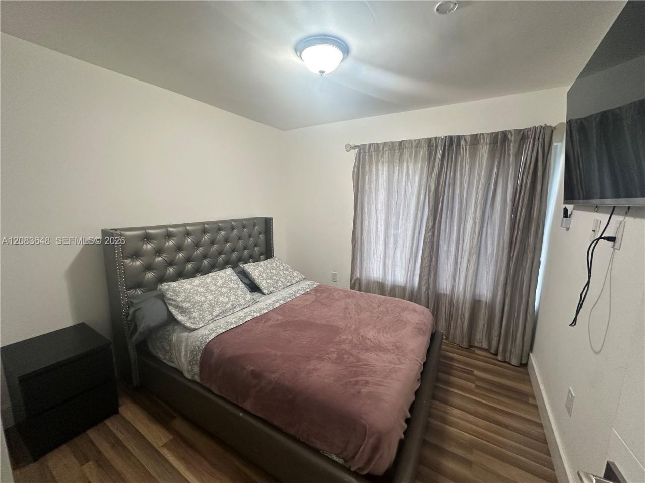 851 NE 205th St, Miami, FL 33179 Photo