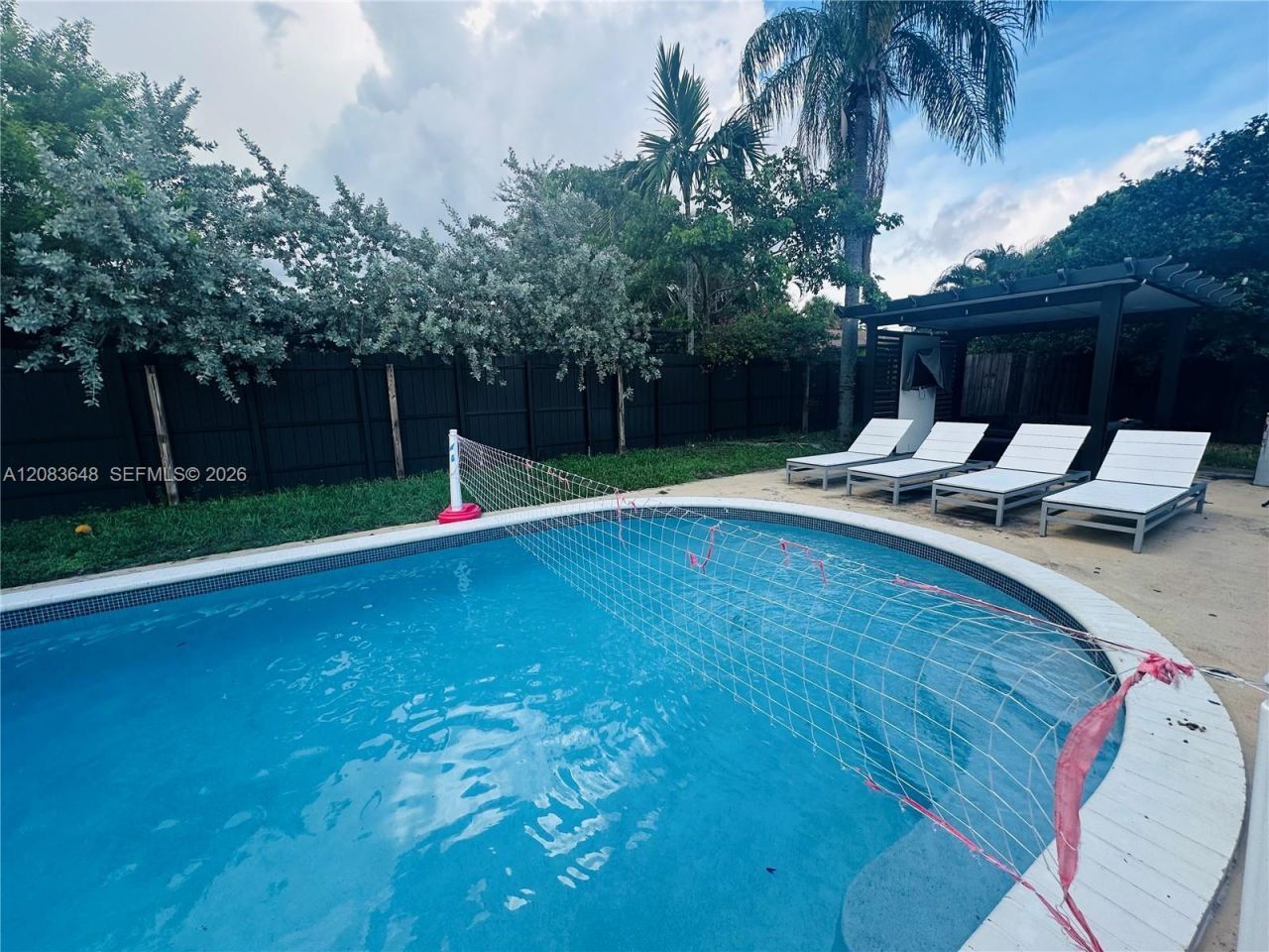 851 NE 205th St, Miami, FL 33179 Photo
