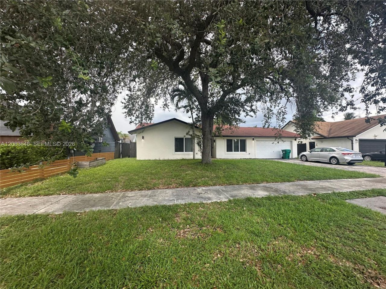 851 NE 205th St, Miami, FL 33179 Photo