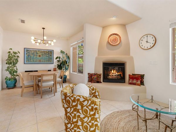 13 Saddleback Mesa, Santa Fe, NM 87508