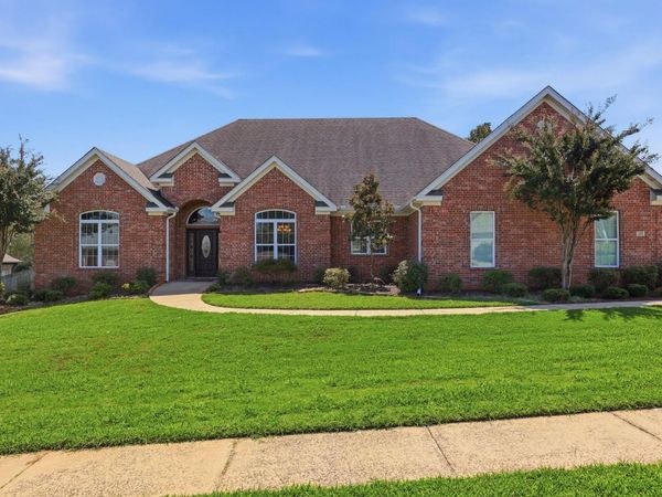 301 Cedar Drive, Bryant, AR 72202