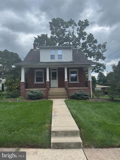 302 W CHESTNUT STREET , SOUDERTON, PA 18964