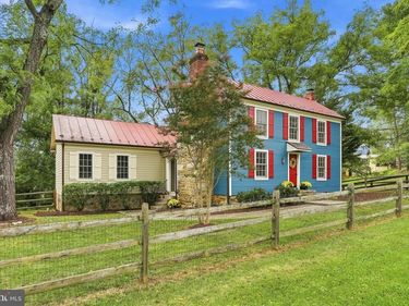 34141 SNICKERSVILLE TURNPIKE , BLUEMONT, VA 20135