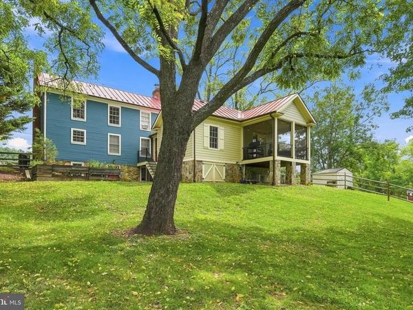 34141 SNICKERSVILLE TURNPIKE, BLUEMONT, VA 20135
